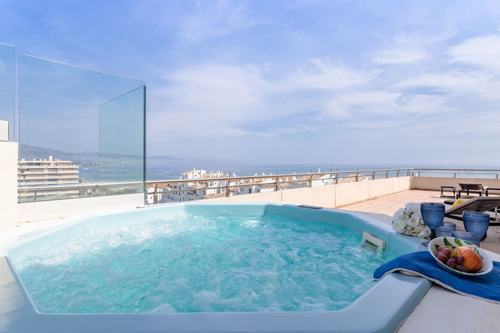 3 soveværelse Penthouse til salg i Puerto Banus med swimmingpool garage - € 2.300.000 (Ref: 8970329)