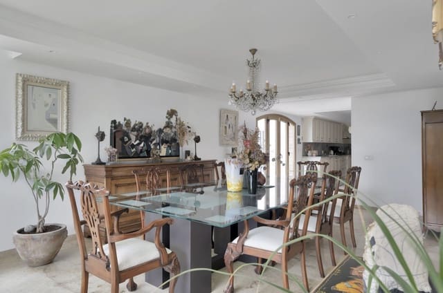 5 sypialnia Willa na sprzedaż w Marbella z basenem garażem - 2 450 000 € (Ref: 8976109)