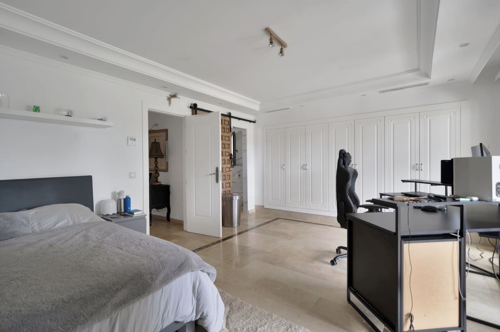 5 sypialnia Willa na sprzedaż w Marbella z basenem garażem - 2 450 000 € (Ref: 8976109)
