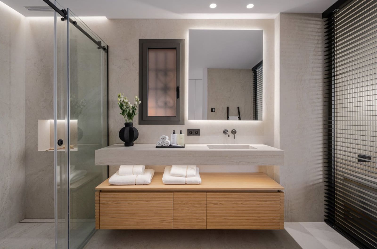 Apartamento de 4 habitaciones en Nueva Andalucia en venta con piscina garaje - 2.750.000 € (Ref: 8979095)