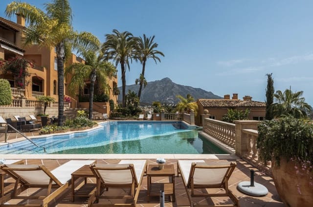 4 chambre Appartement à vendre à Nueva Andalucia, Marbella avec piscine garage - 2 750 000 € (Ref: 8979095)