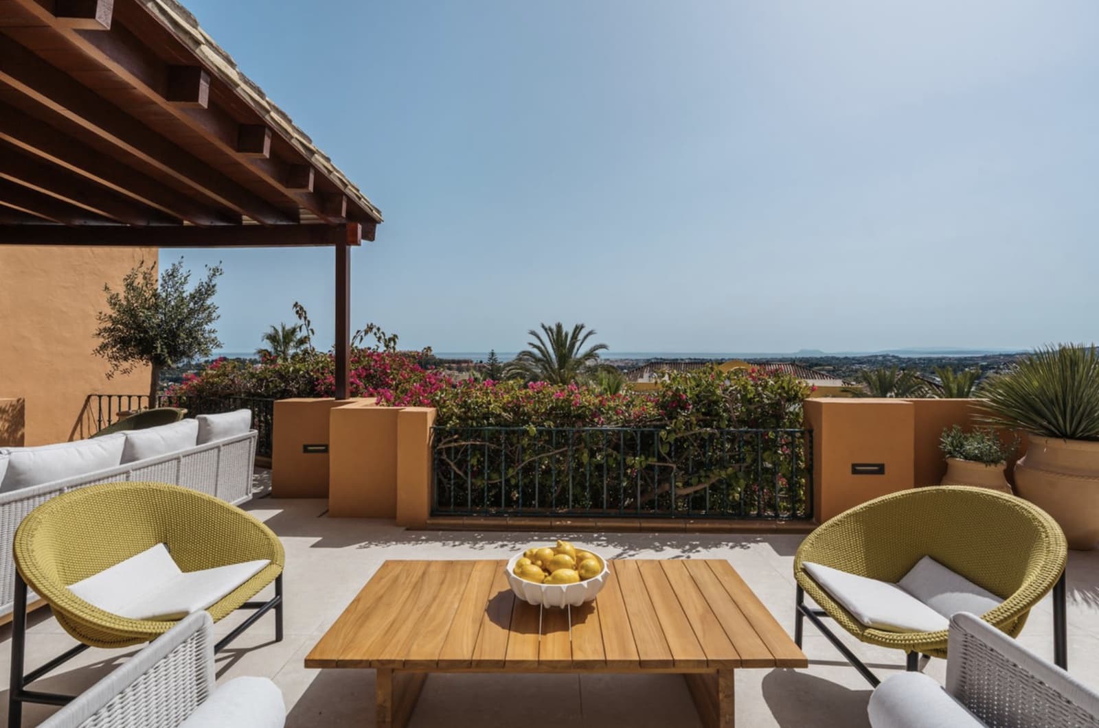 4 slaapkamer Appartement te koop in Nueva Andalucia met zwembad garage - € 2.750.000 (Ref: 8979095)