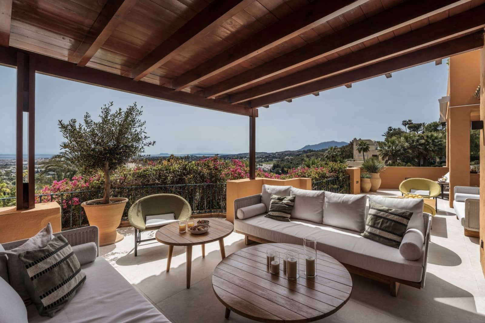 4 slaapkamer Appartement te koop in Nueva Andalucia met zwembad garage - € 2.750.000 (Ref: 8979095)