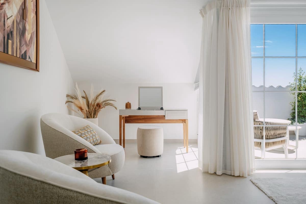 5 bedroom Penthouse for sale in Marbella with pool garage - € 1,995,000 (Ref: 8980938)