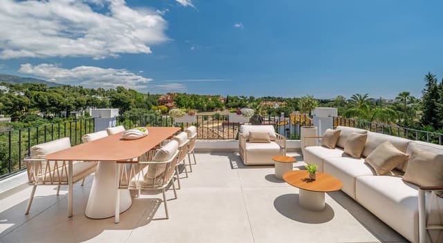 5 sypialnia Penthouse na sprzedaż w Marbella z basenem garażem - 1 995 000 € (Ref: 8980938)