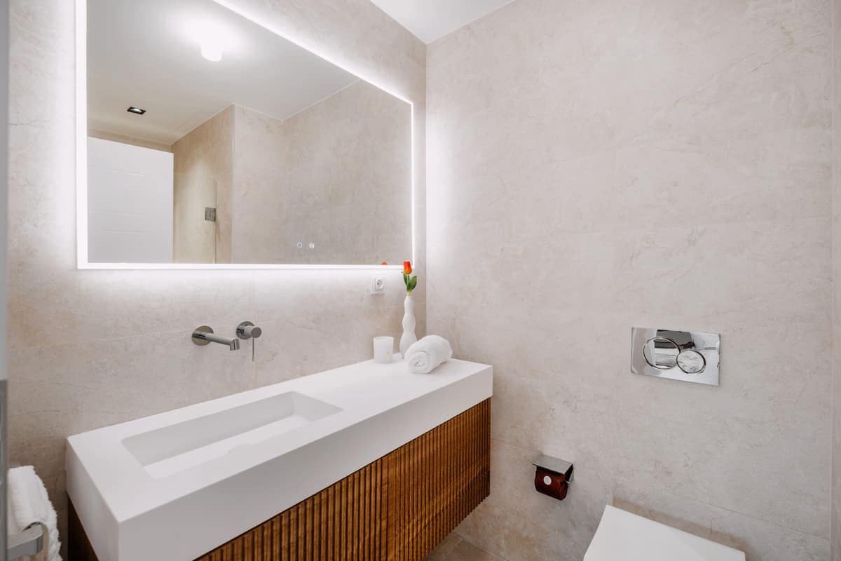 5 bedroom Penthouse for sale in Marbella with pool garage - € 1,995,000 (Ref: 8980938)