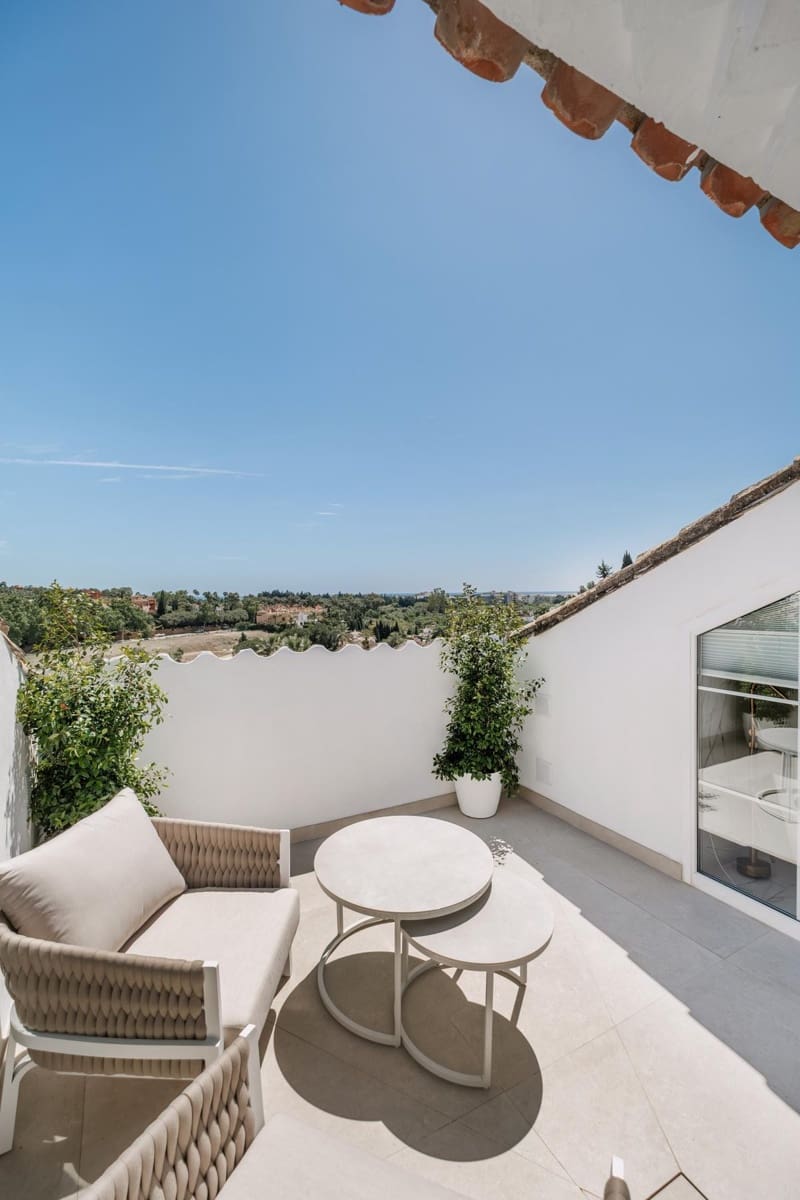 5 Zimmer Penthouse zu verkaufen in Marbella mit Pool Garage - 1.795.000 € (Ref: 8980938)