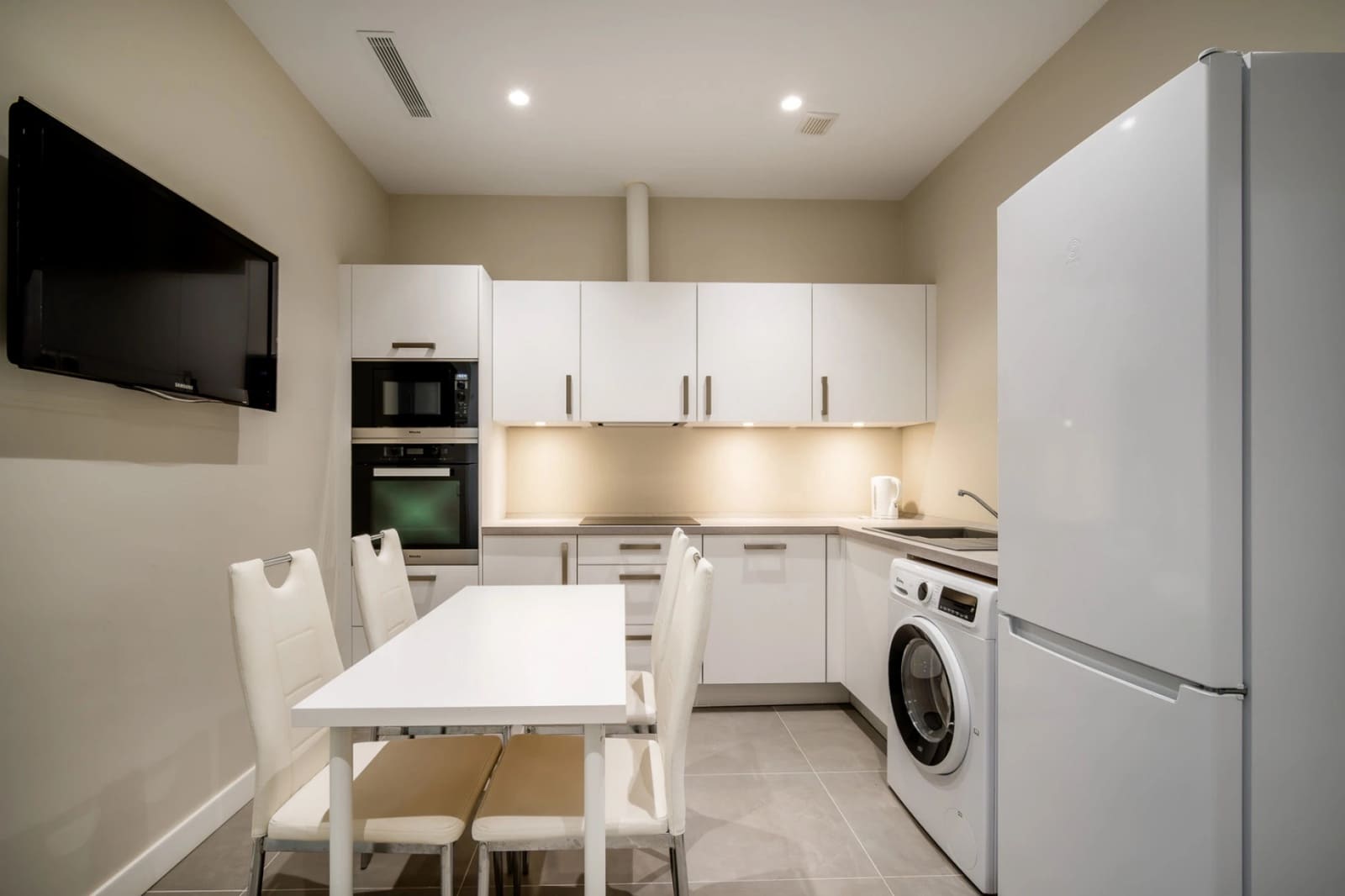 6 bedroom Villa for sale in Marbella with pool garage - € 10,500,000 (Ref: 8985621)