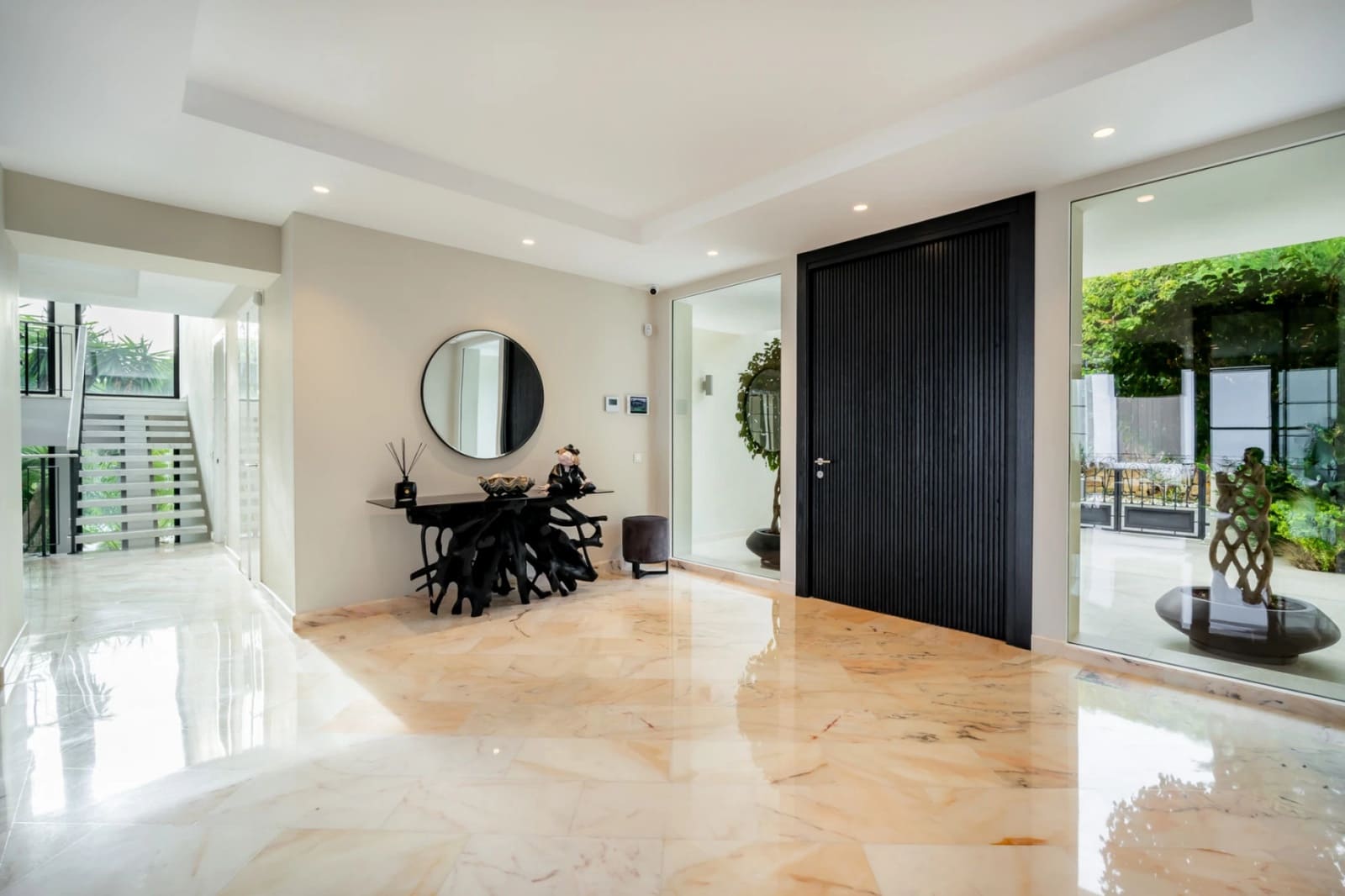 6 bedroom Villa for sale in Marbella with pool garage - € 10,500,000 (Ref: 8985621)