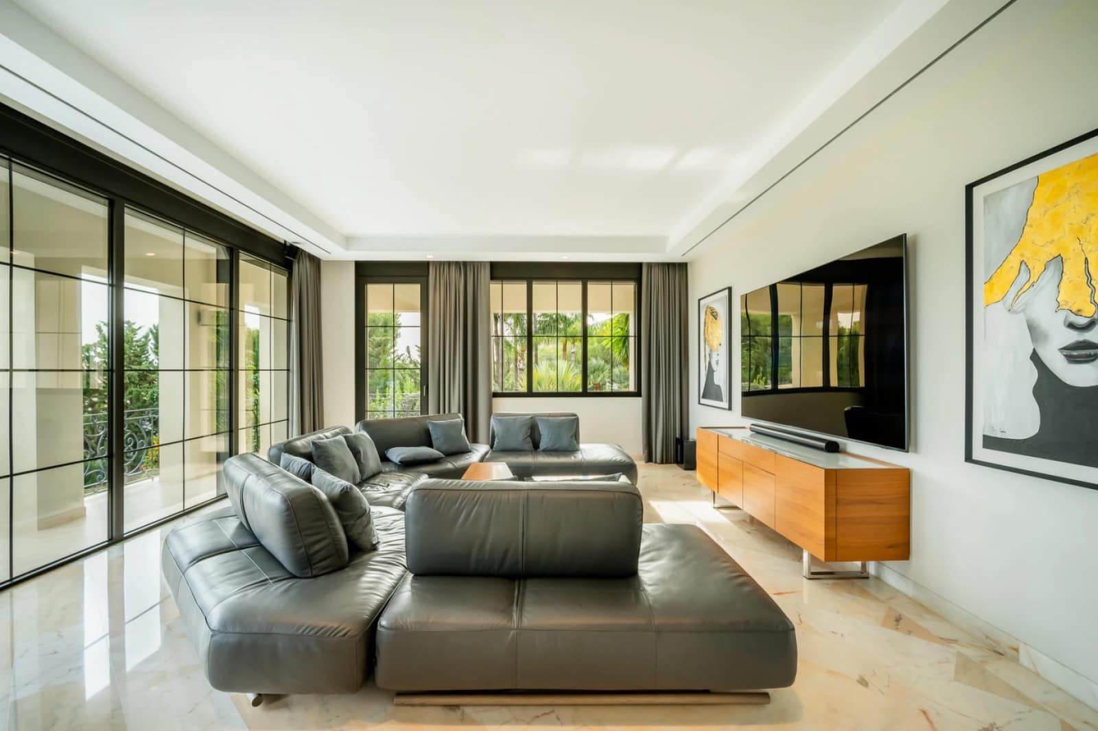 6 bedroom Villa for sale in Marbella with pool garage - € 10,500,000 (Ref: 8985621)