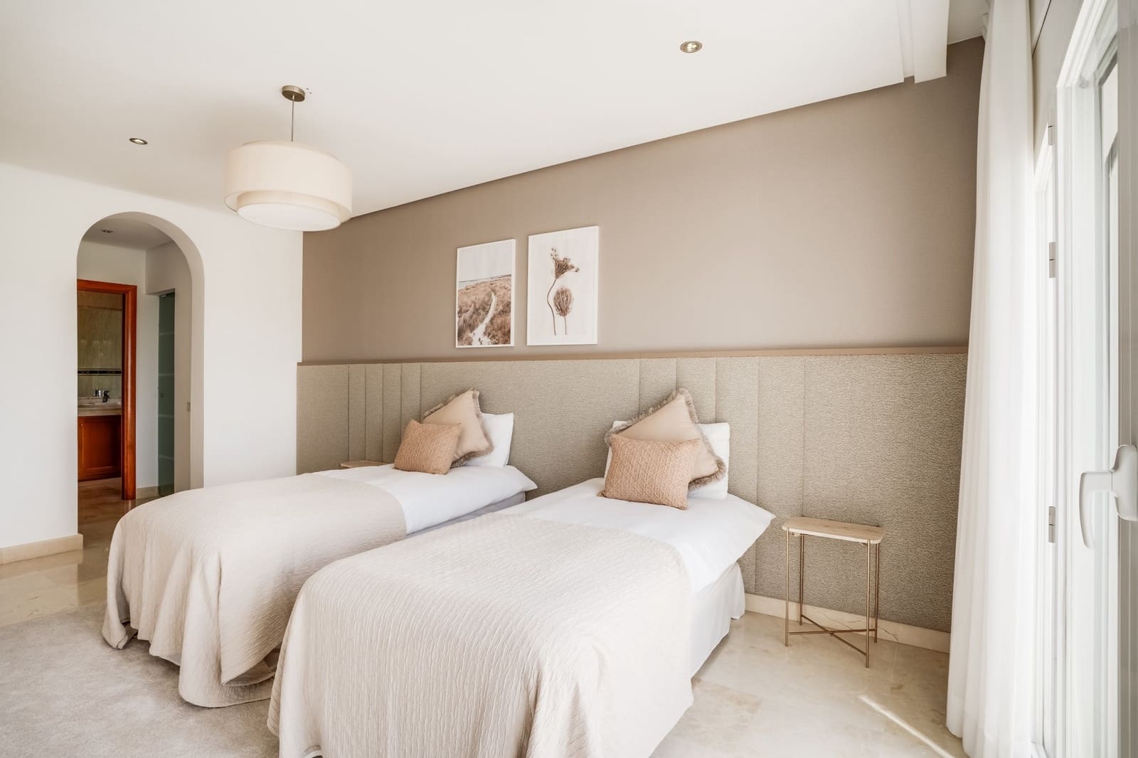 7 sovrum Villa till salu i Marbella med pool garage - 3 850 000 € (Ref: 8992207)