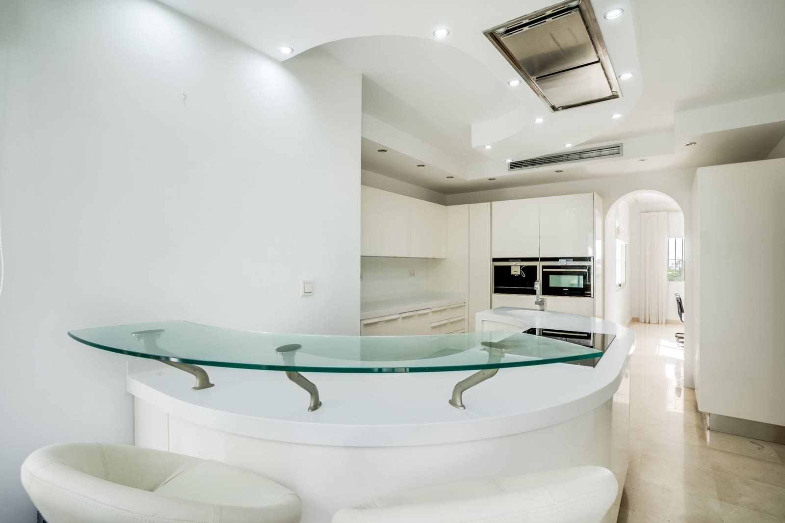 7 sovrum Villa till salu i Marbella med pool garage - 3 850 000 € (Ref: 8992207)