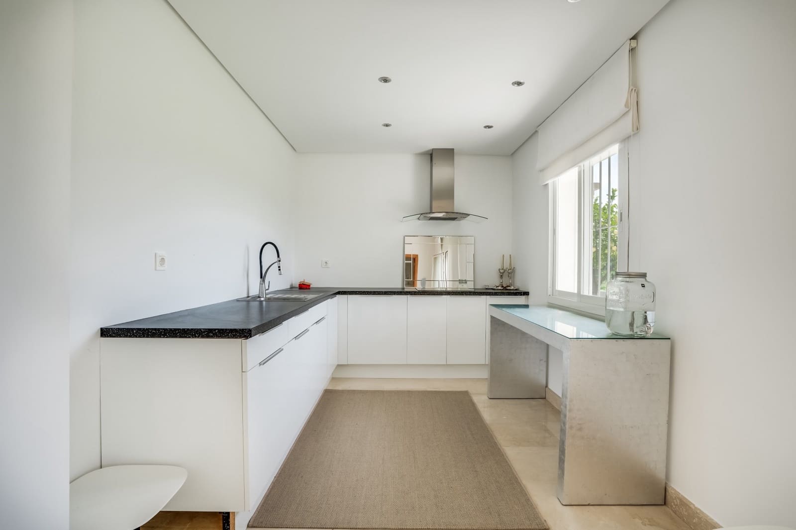 7 sovrum Villa till salu i Marbella med pool garage - 3 850 000 € (Ref: 8992207)