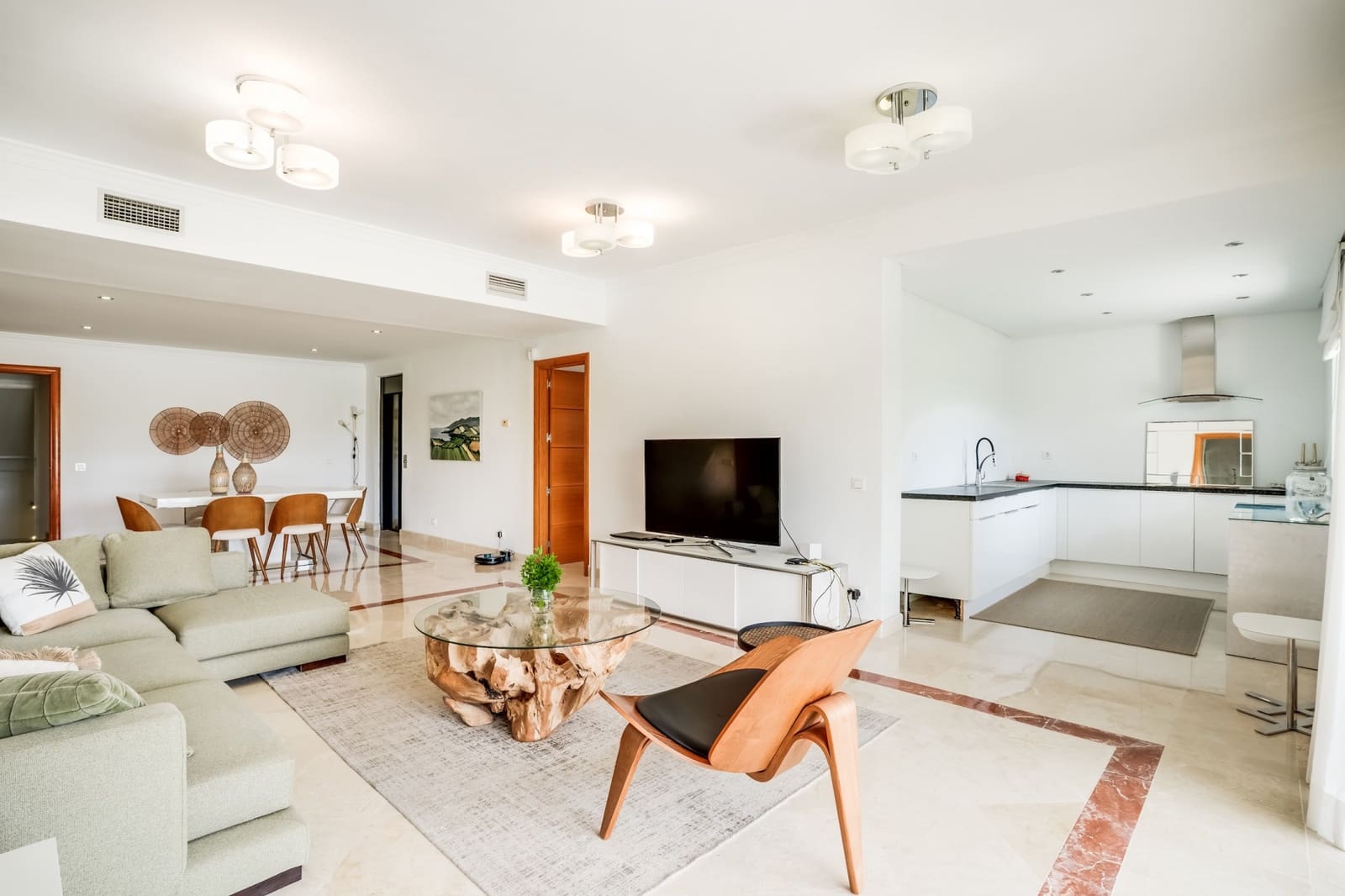 7 sovrum Villa till salu i Marbella med pool garage - 3 850 000 € (Ref: 8992207)