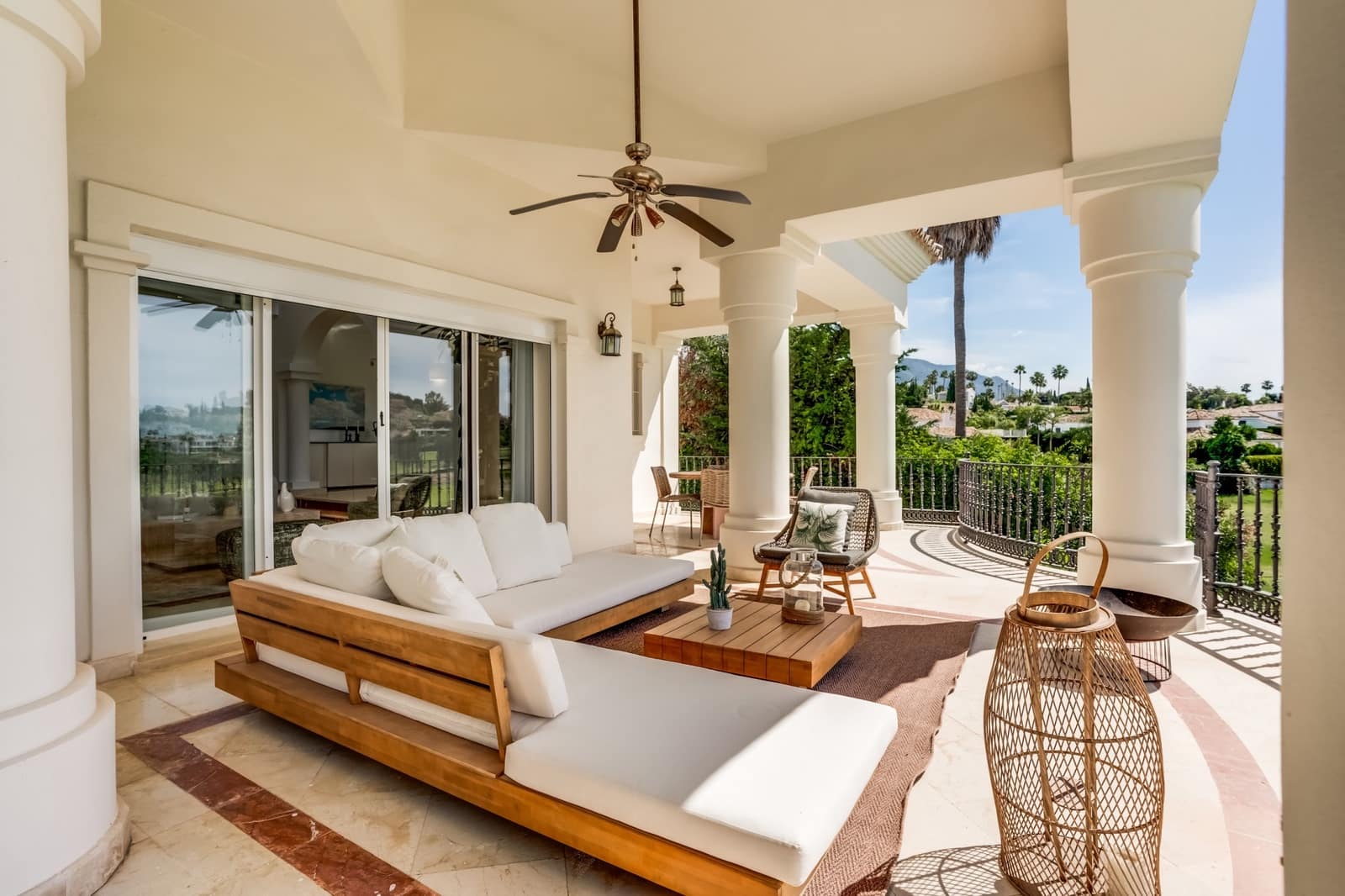 7 sovrum Villa till salu i Marbella med pool garage - 3 850 000 € (Ref: 8992207)