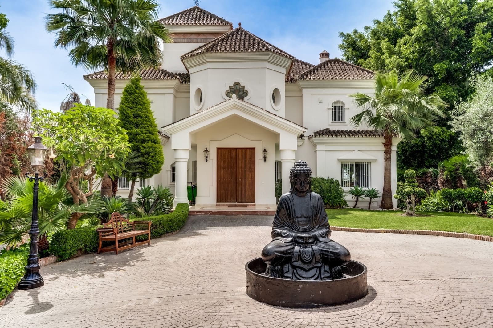 7 sovrum Villa till salu i Marbella med pool garage - 3 850 000 € (Ref: 8992207)