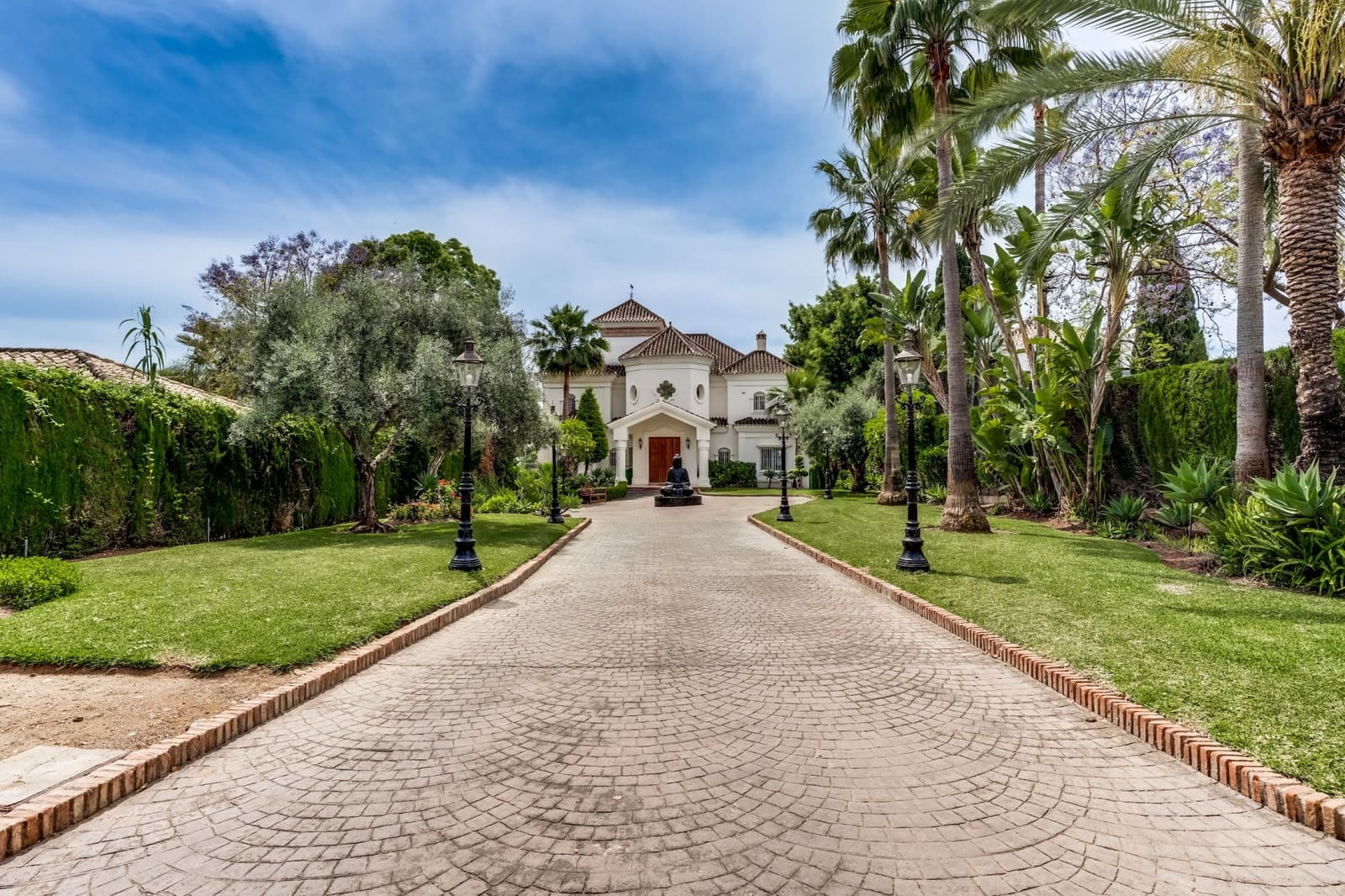 7 sovrum Villa till salu i Marbella med pool garage - 3 850 000 € (Ref: 8992207)