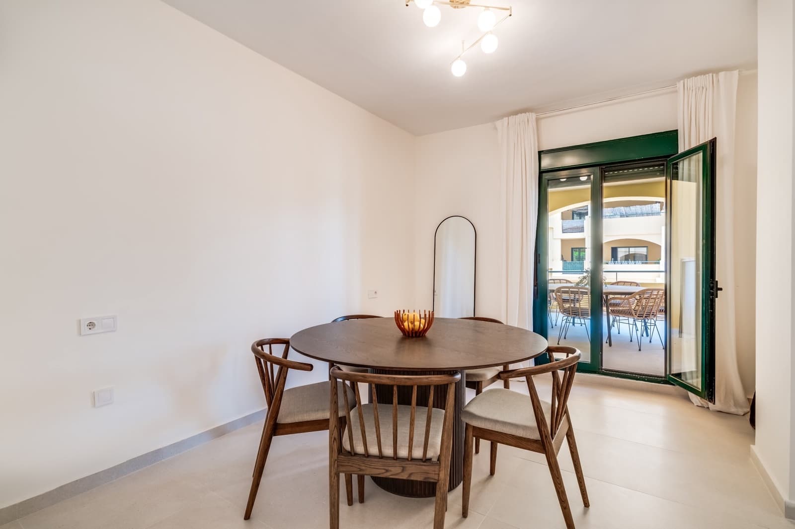 4 soveværelse Lejlighed til salg i San Pedro de Alcantara med swimmingpool garage - € 695.000 (Ref: 8992208)