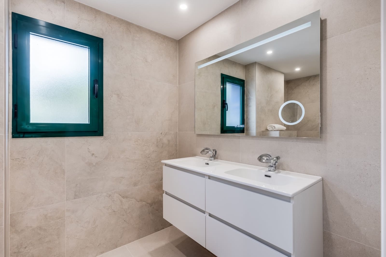 4 soveværelse Lejlighed til salg i San Pedro de Alcantara med swimmingpool garage - € 695.000 (Ref: 8992208)