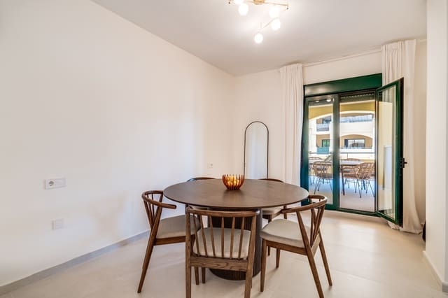 4 soveværelse Lejlighed til salg i Nueva Alcántara, Marbella med swimmingpool garage - € 695.000 (Ref: 8992208)