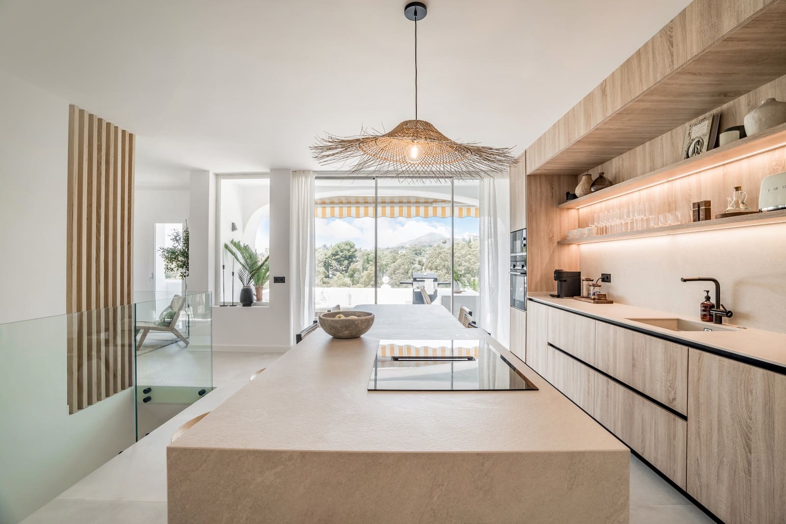3 bedroom Apartment for sale in Benahavis with pool - € 649,000 (Ref: 8992211)