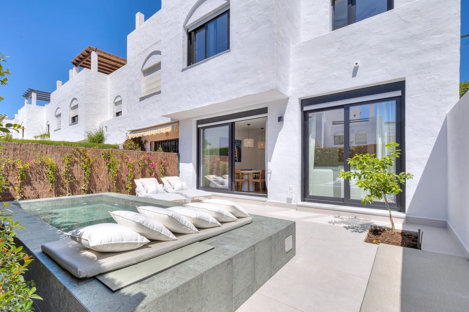 4 soveværelse Byhus til salg i San Pedro de Alcantara med swimmingpool garage - € 995.000 (Ref: 8999619)