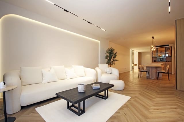 3 chambre Appartement à vendre à Nueva Andalucia, Marbella avec piscine garage - 1 190 000 € (Ref: 9013816)