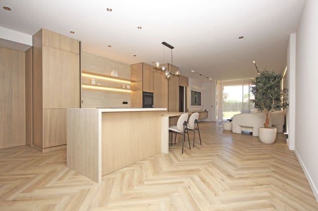 3 chambre Appartement à vendre à Nueva Andalucia, Marbella avec piscine garage - 1 190 000 € (Ref: 9013816)