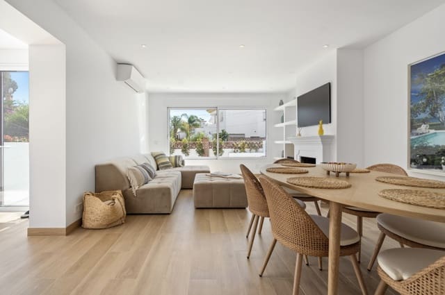 4 chambre Maison de Ville à vendre à San Pedro de Alcantara, Marbella avec garage - 1 155 000 € (Ref: 9013817)