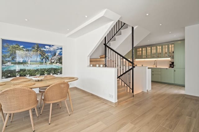 4 chambre Maison de Ville à vendre à San Pedro de Alcantara, Marbella avec garage - 1 155 000 € (Ref: 9013817)