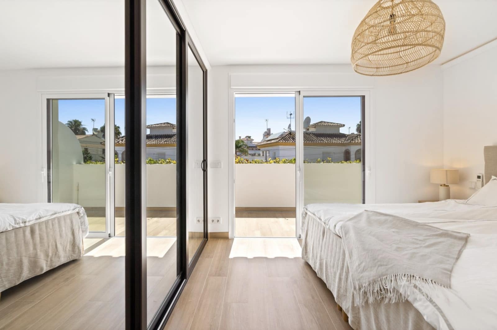4 soverom Hus til salgs i San Pedro de Alcantara med garasje - € 1 155 000 (Ref: 9013817)