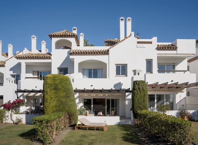3 soveværelse Byhus til salg i Nueva Andalucia, Marbella med swimmingpool garage - € 1.750.000 (Ref: 9013818)