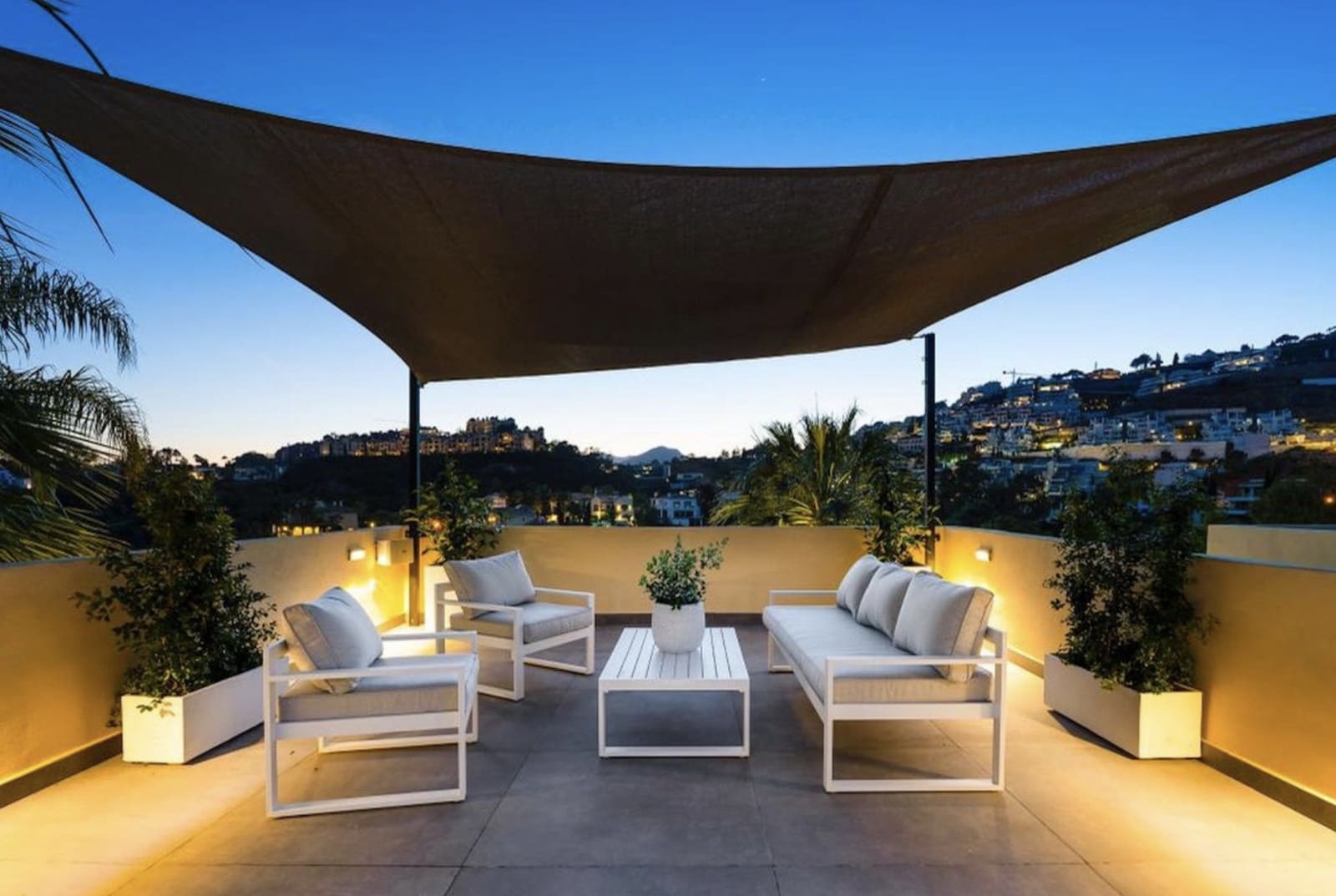 3 chambre Maison de Ville à vendre à Benahavis avec piscine garage - 1 490 000 € (Ref: 9018206)