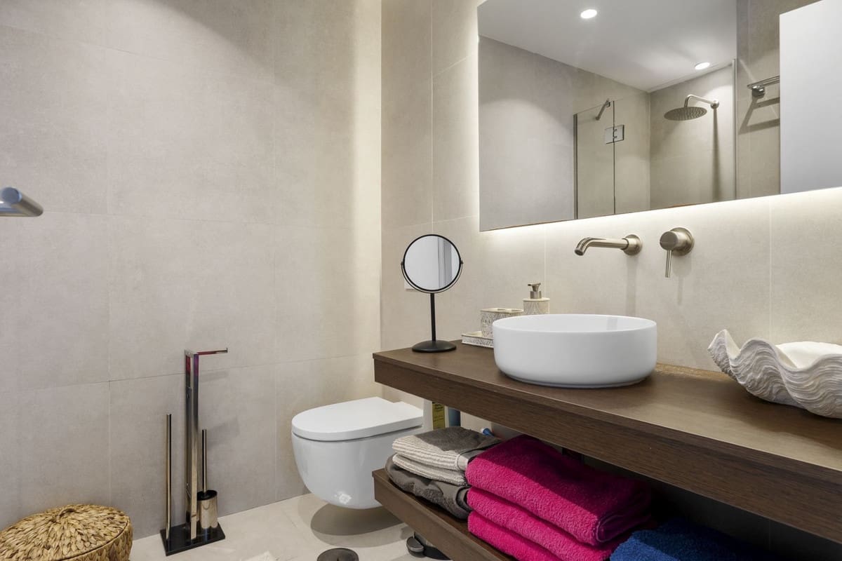 4 chambre Maison de Ville à vendre à Nueva Andalucia avec piscine garage - 949 000 € (Ref: 9020938)