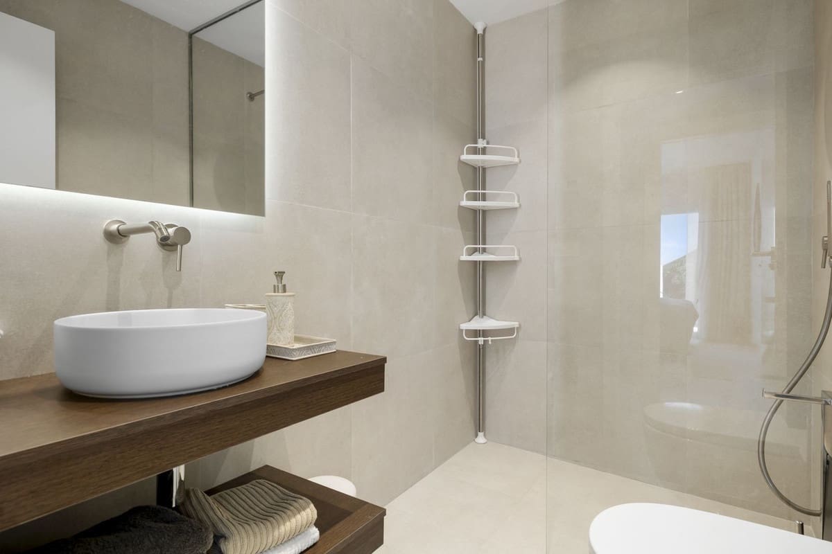 4 chambre Maison de Ville à vendre à Nueva Andalucia avec piscine garage - 949 000 € (Ref: 9020938)