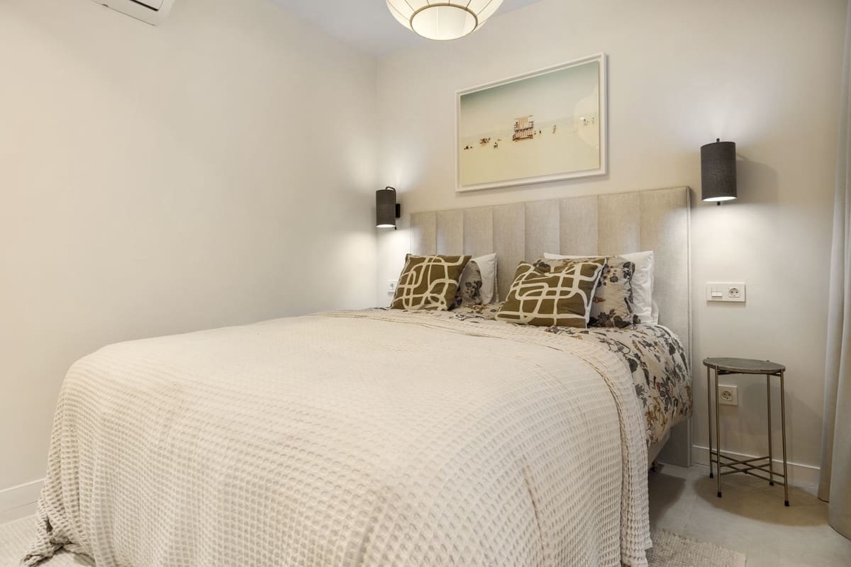 4 chambre Maison de Ville à vendre à Nueva Andalucia avec piscine garage - 949 000 € (Ref: 9020938)