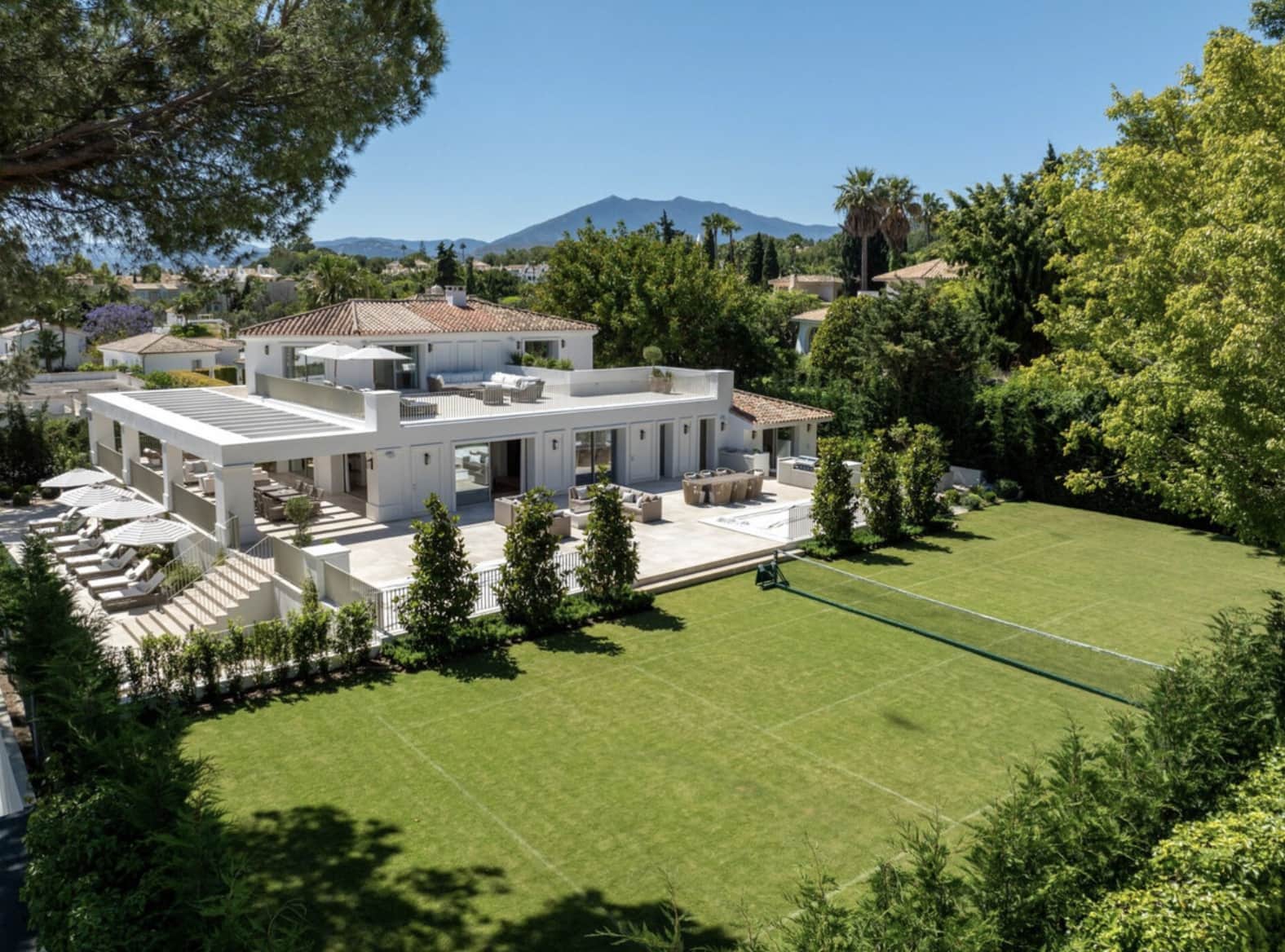 Chalet de 6 habitaciones en Marbella en venta con piscina garaje - 8.950.000 € (Ref: 9023177)