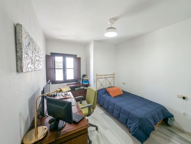 3 quarto Penthouse para venda em Marbella - 725 000 € (Ref: 9026748)