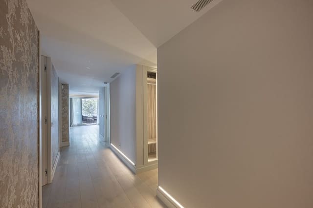 2 sovrum Lägenhet till salu i Marbella med pool garage - 1 650 000 € (Ref: 9026749)