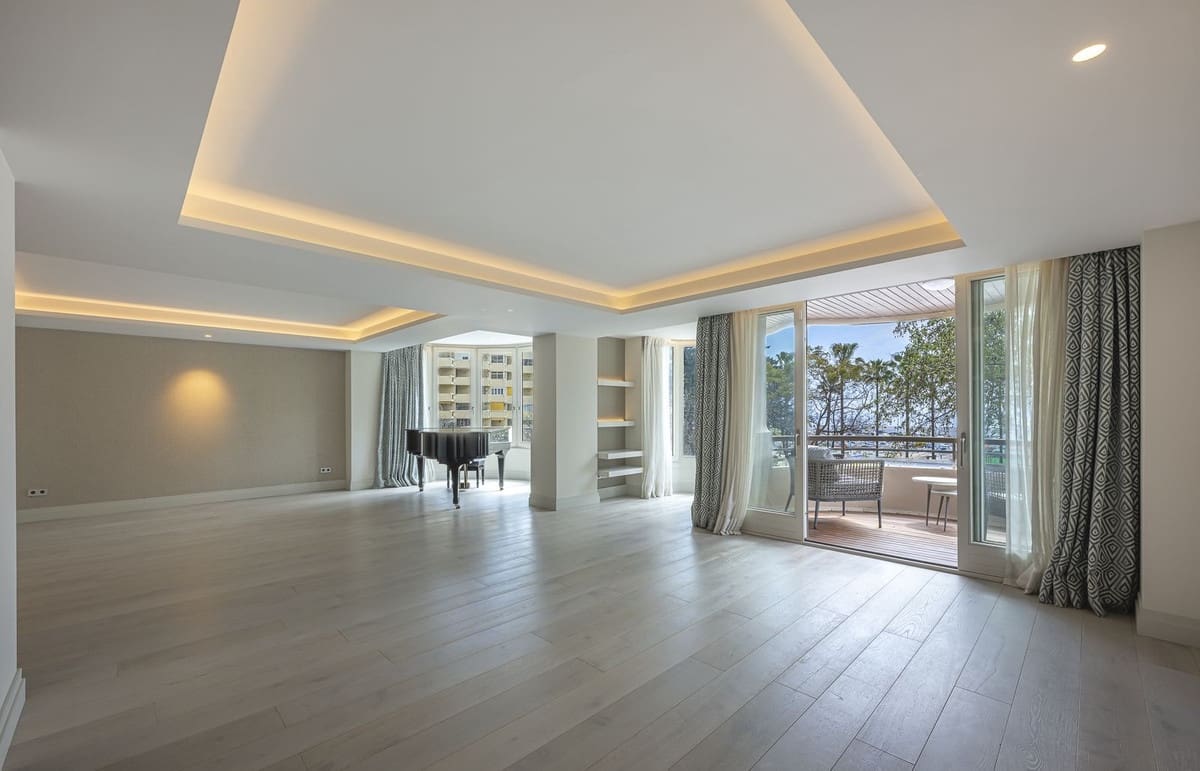 2 sovrum Lägenhet till salu i Marbella med pool garage - 1 650 000 € (Ref: 9026749)