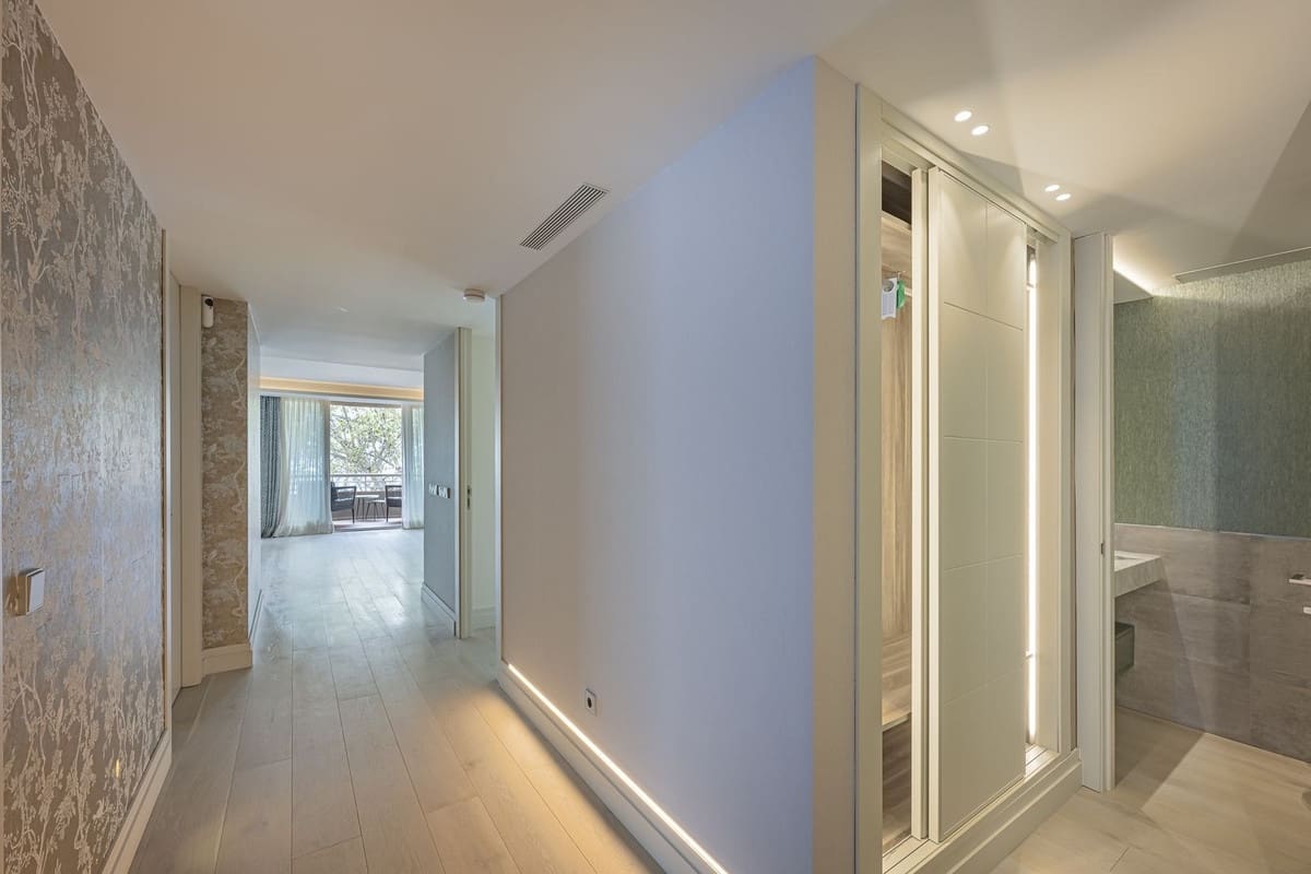 2 sovrum Lägenhet till salu i Marbella med pool garage - 1 650 000 € (Ref: 9026749)