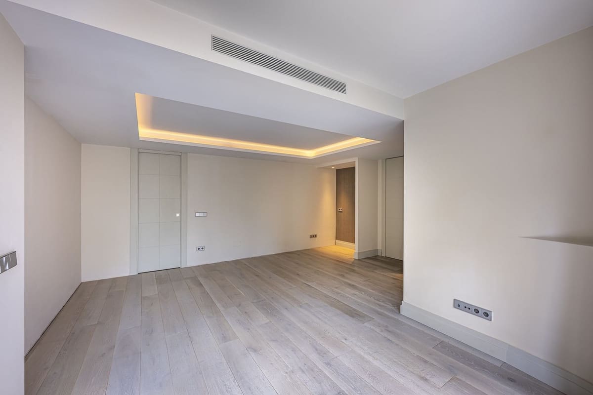 2 sovrum Lägenhet till salu i Marbella med pool garage - 1 650 000 € (Ref: 9026749)