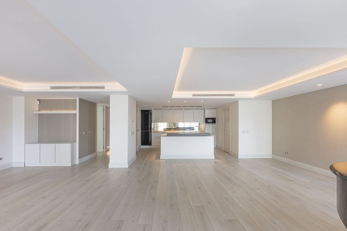 2 sovrum Lägenhet till salu i Marbella med pool garage - 1 650 000 € (Ref: 9026749)