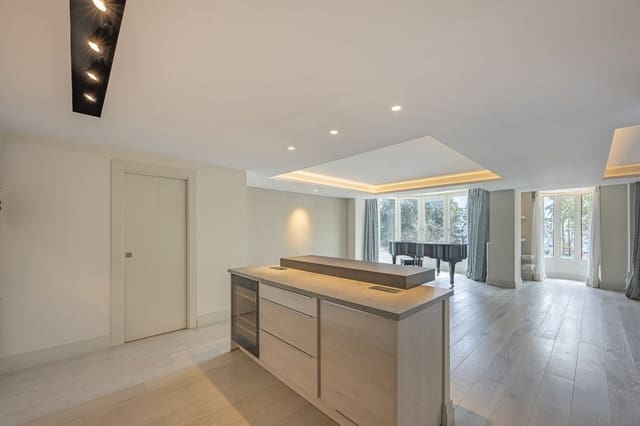 2 sovrum Lägenhet till salu i Marbella med pool garage - 1 650 000 € (Ref: 9026749)