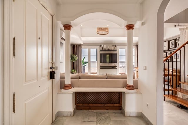 2 soverom Penthouse til salgs i Marbella med svømmebasseng garasje - € 560 000 (Ref: 9029491)