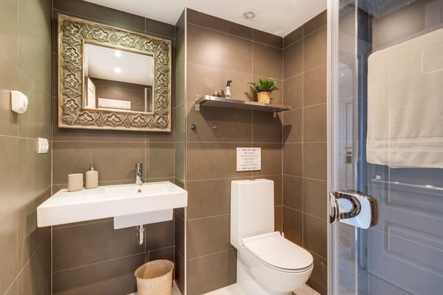 2 soverom Penthouse til salgs i Marbella med svømmebasseng garasje - € 560 000 (Ref: 9029491)