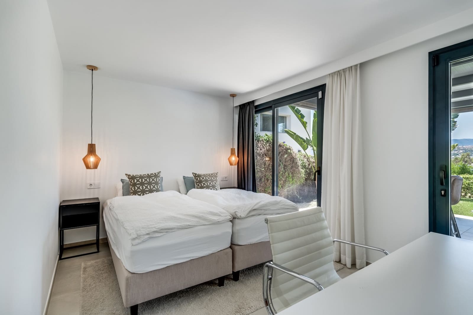 4 bedroom Villa for sale in Nueva Andalucia with pool garage - € 1,995,000 (Ref: 9034451)