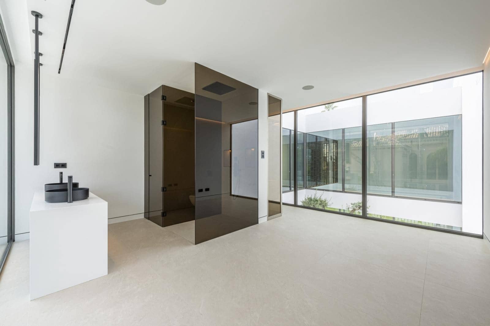 4 soveværelse Semi-Rækkehus til salg i Marbella med swimmingpool garage - € 5.500.000 (Ref: 9034453)