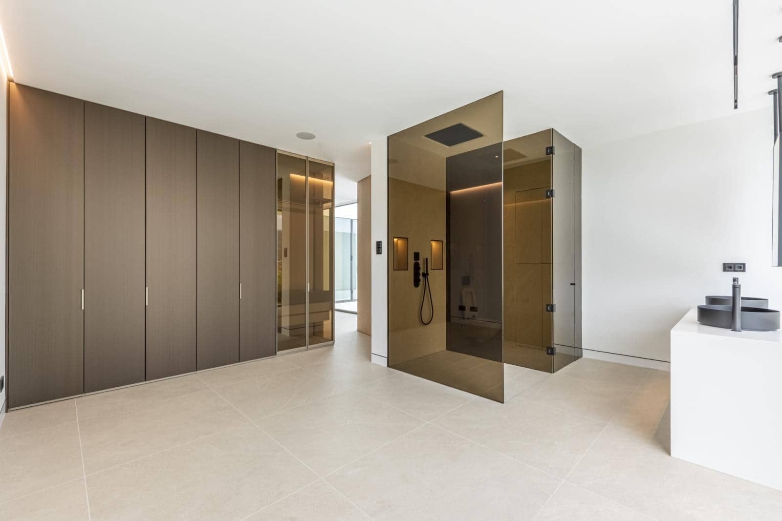 4 soveværelse Semi-Rækkehus til salg i Marbella med swimmingpool garage - € 5.500.000 (Ref: 9034453)