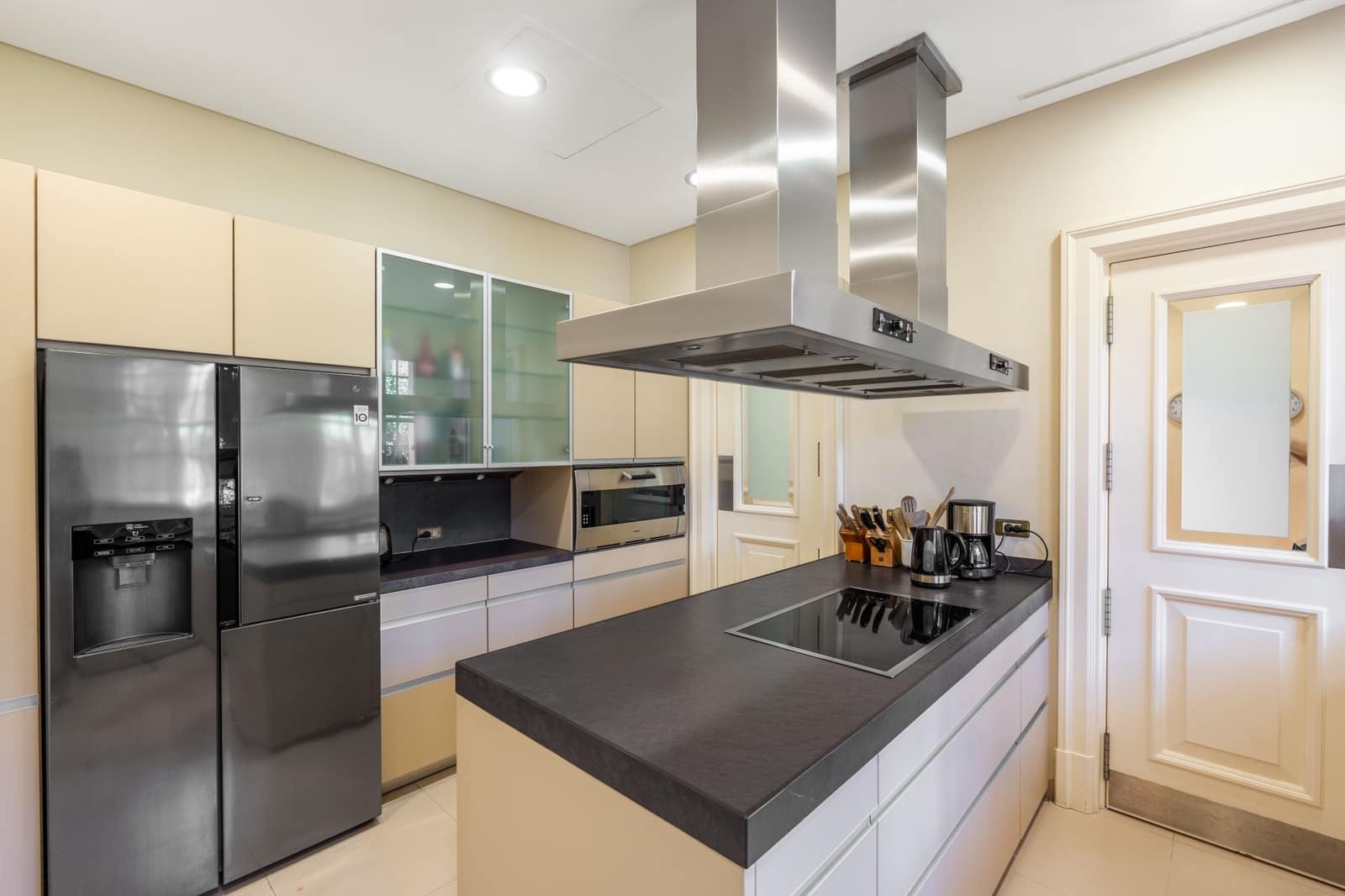 7 bedroom Villa for sale in Marbella with pool garage - € 10,700,000 (Ref: 9048724)